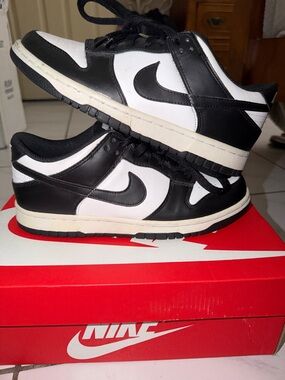 Nike Boy’s Low-Top Sneakers — Black/White